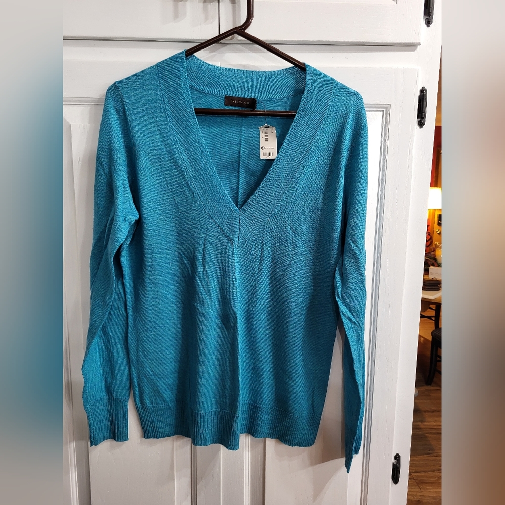 Women's Size Large Limited Sweater Cami Set